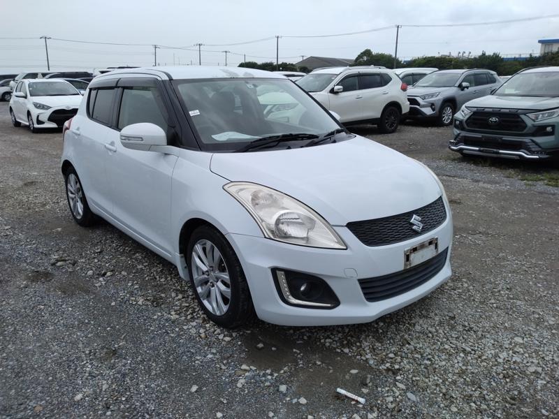 2013 Suzuki Swift thumbnail