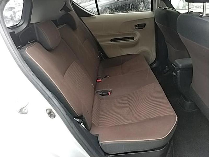 2012 Toyota Aqua thumbnail