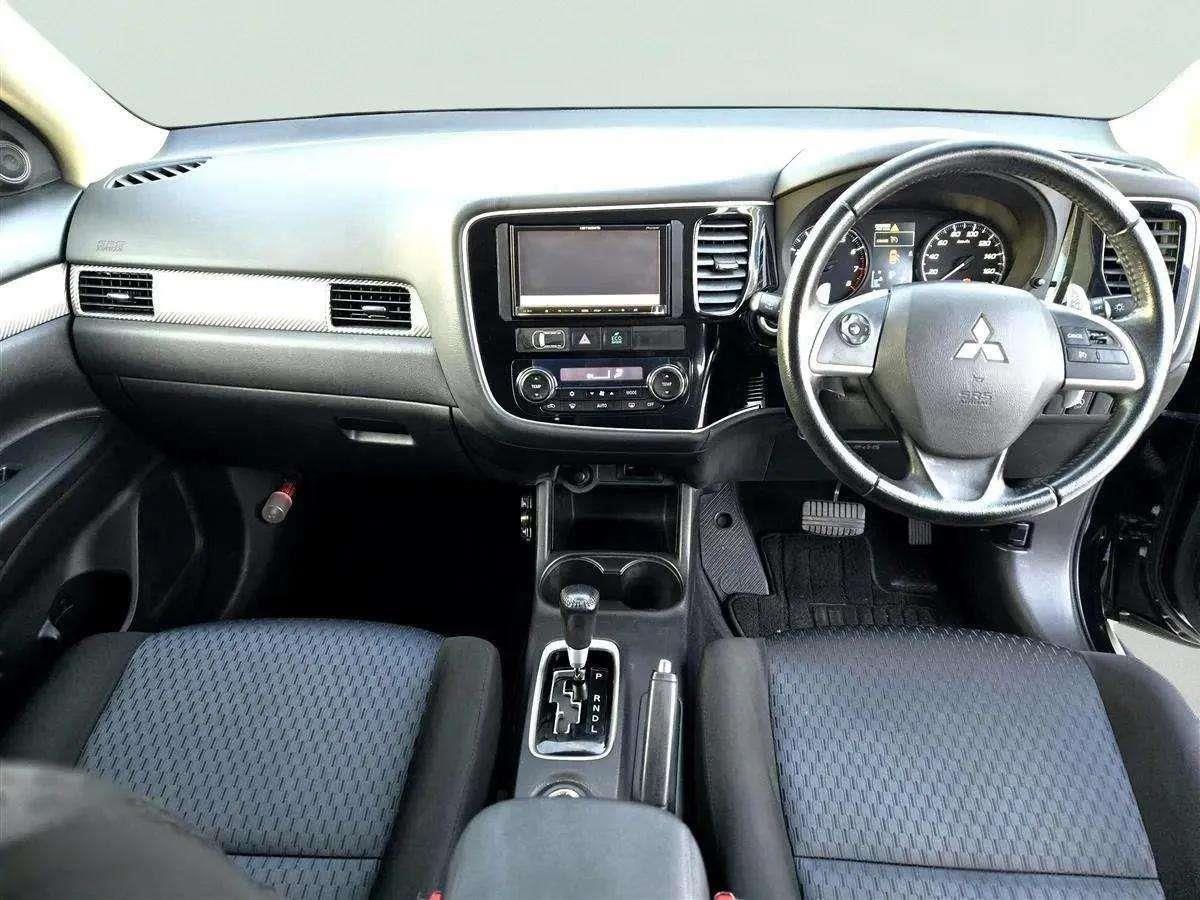 2013 Mitsubishi Outlander thumbnail