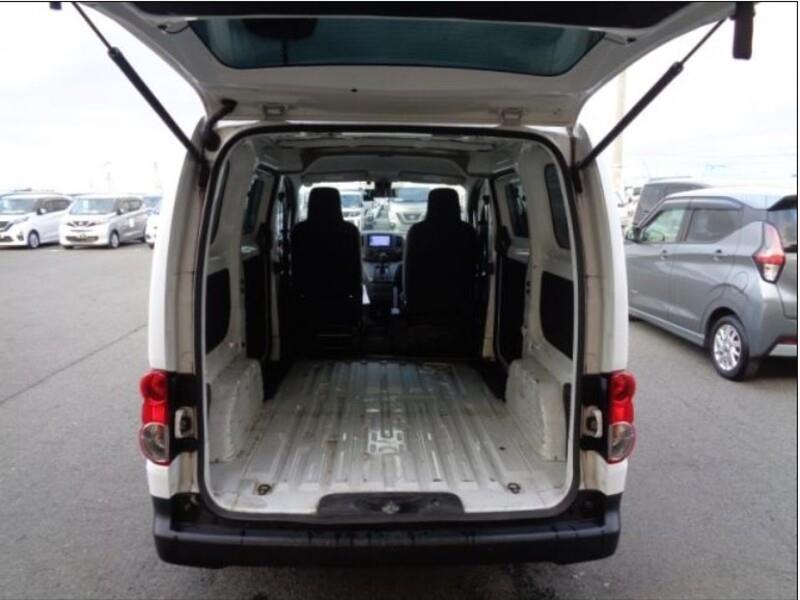 2020 Nissan NV200 thumbnail