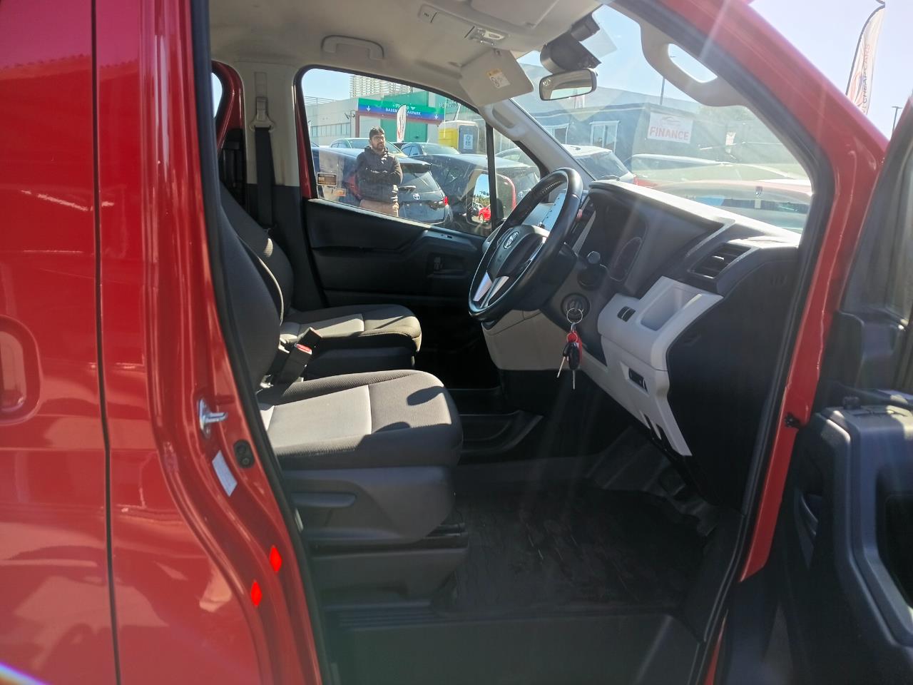 2021 Toyota Hiace thumbnail
