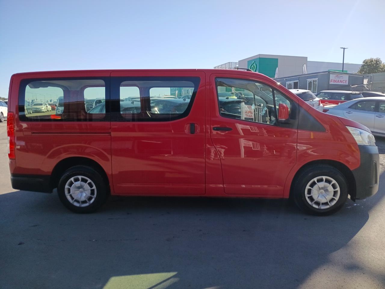 2021 Toyota Hiace thumbnail