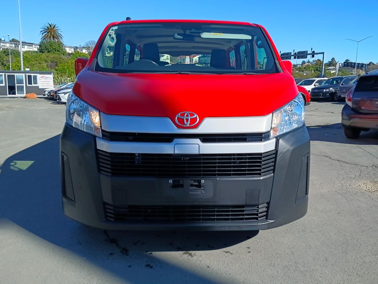 2021 Toyota Hiace thumbnail