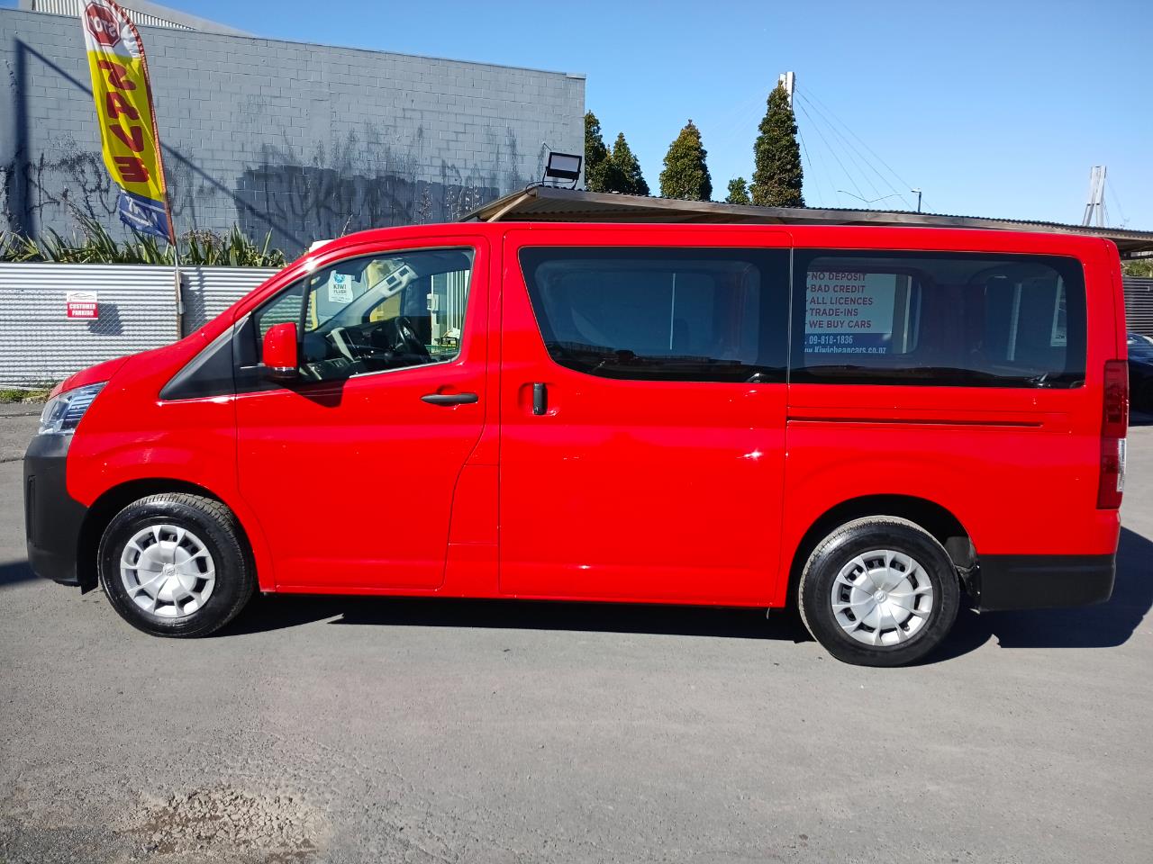 2021 Toyota Hiace thumbnail