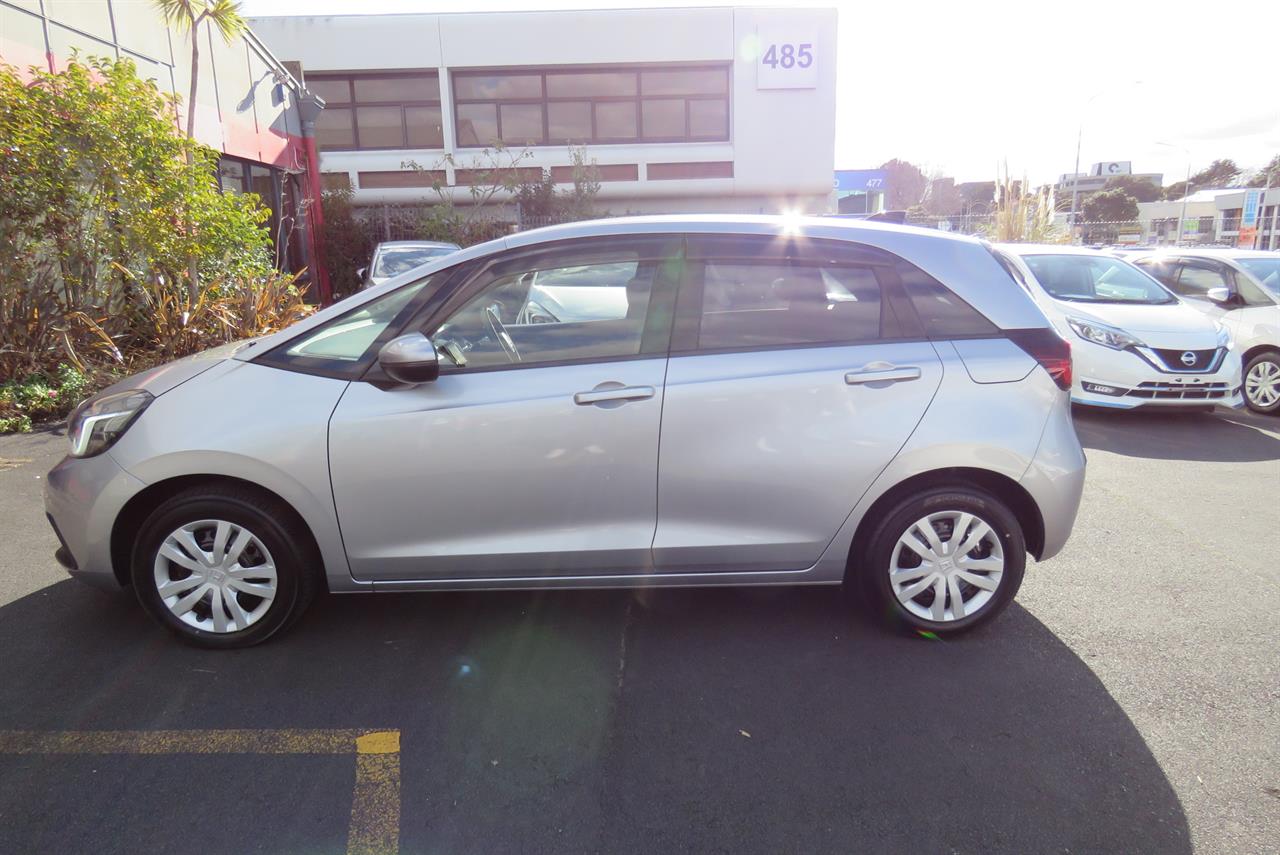 2020 Honda Fit thumbnail