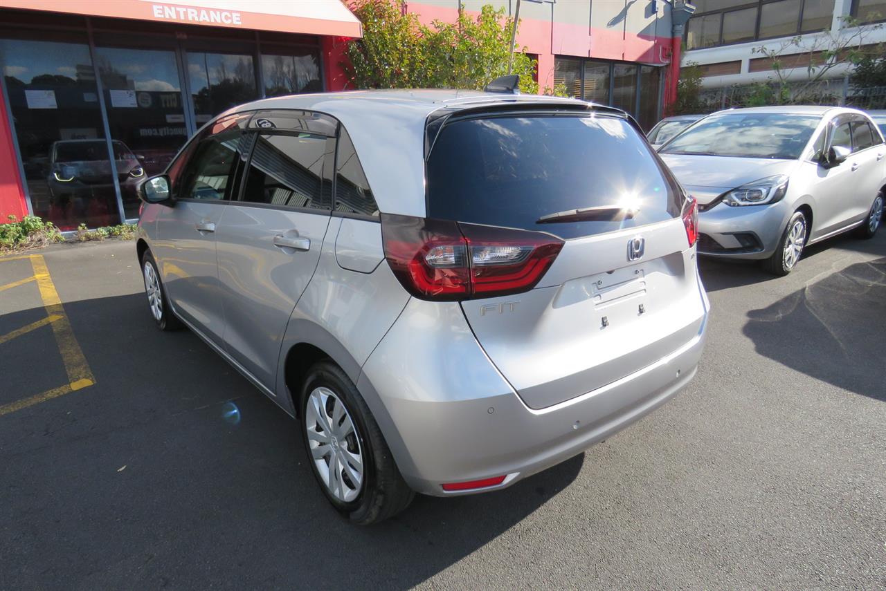 2020 Honda Fit thumbnail