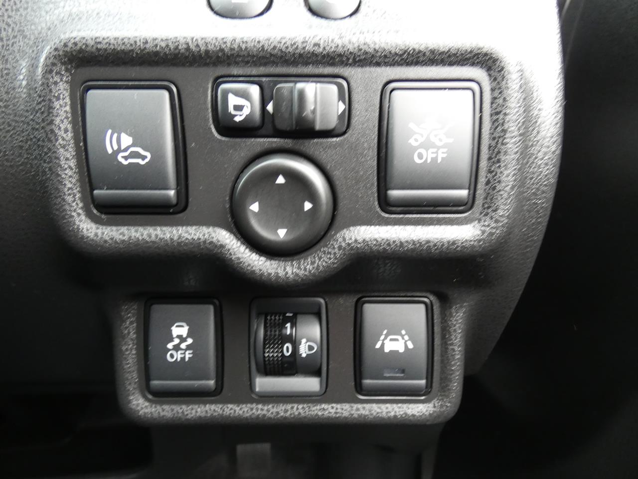 2017 Nissan NOTE thumbnail