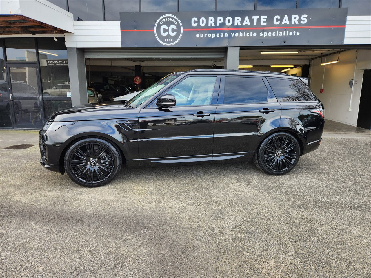 2020 Land Rover Range Rover Sport thumbnail