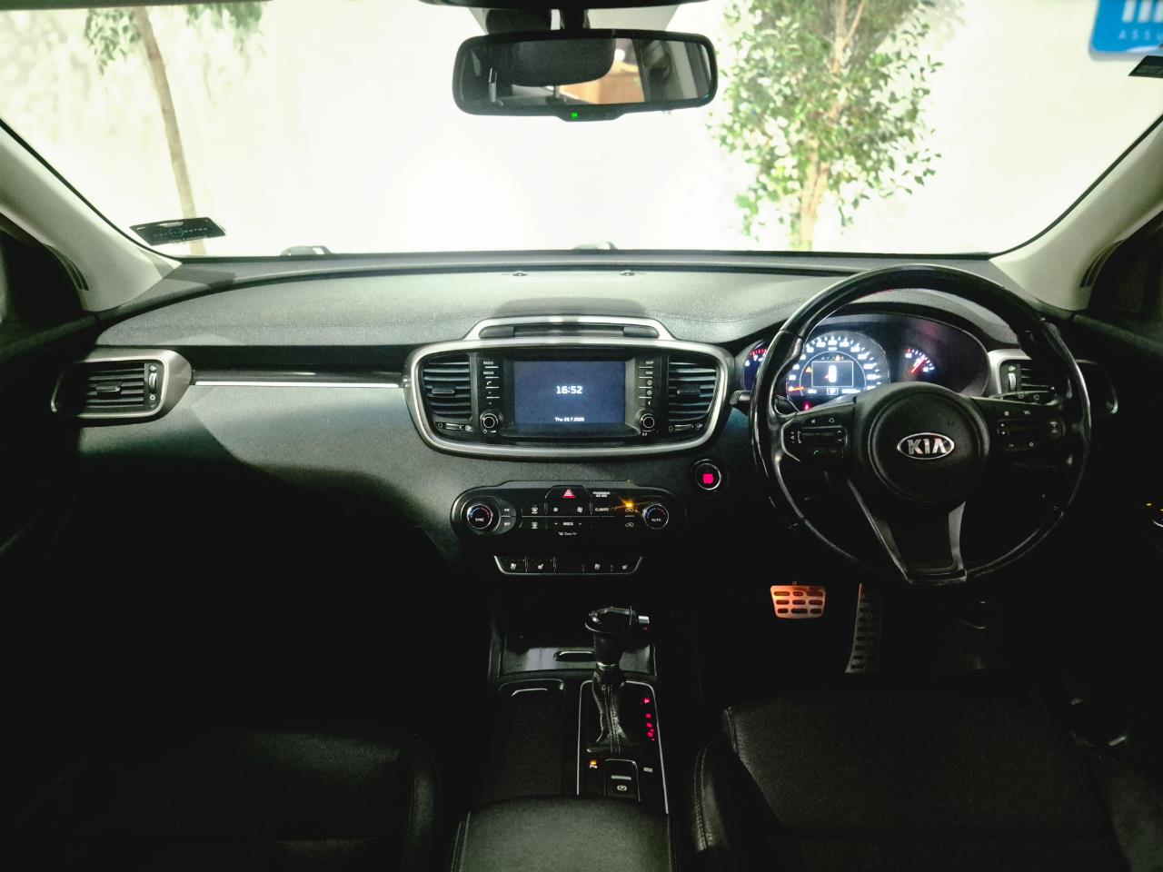 2016 Kia Sorento thumbnail