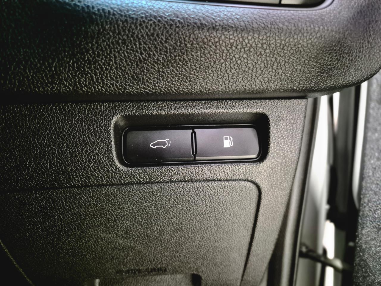 2016 Kia Sorento thumbnail