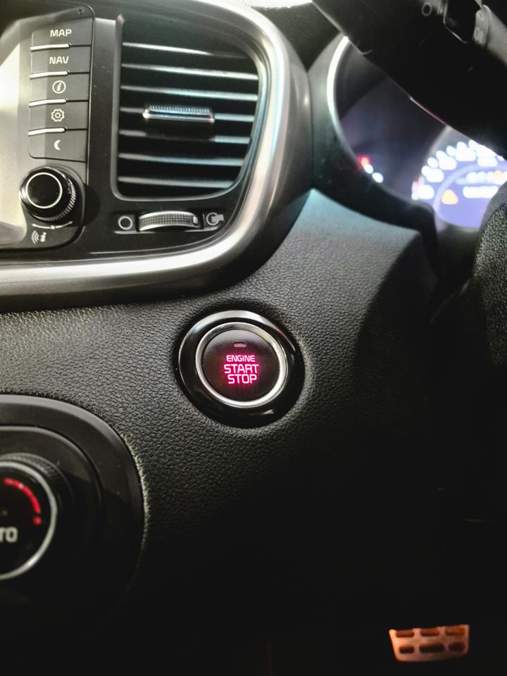 2016 Kia Sorento thumbnail