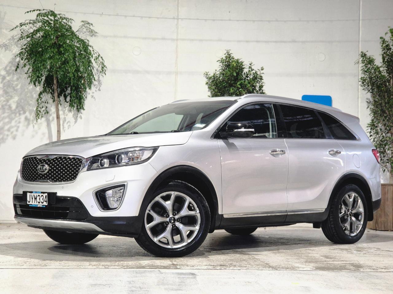 2016 Kia Sorento thumbnail