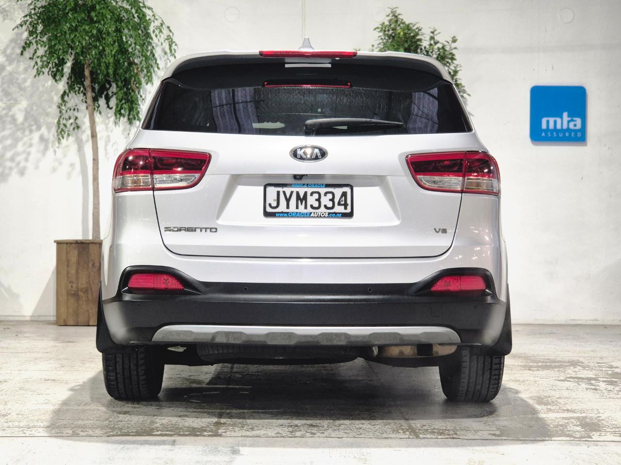 2016 Kia Sorento thumbnail