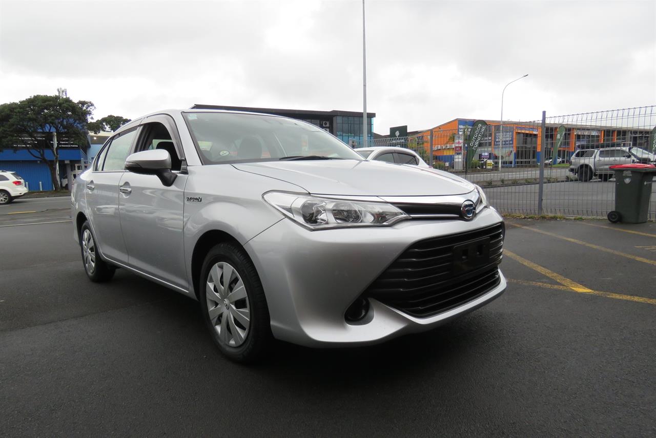 2015 Toyota Corolla thumbnail