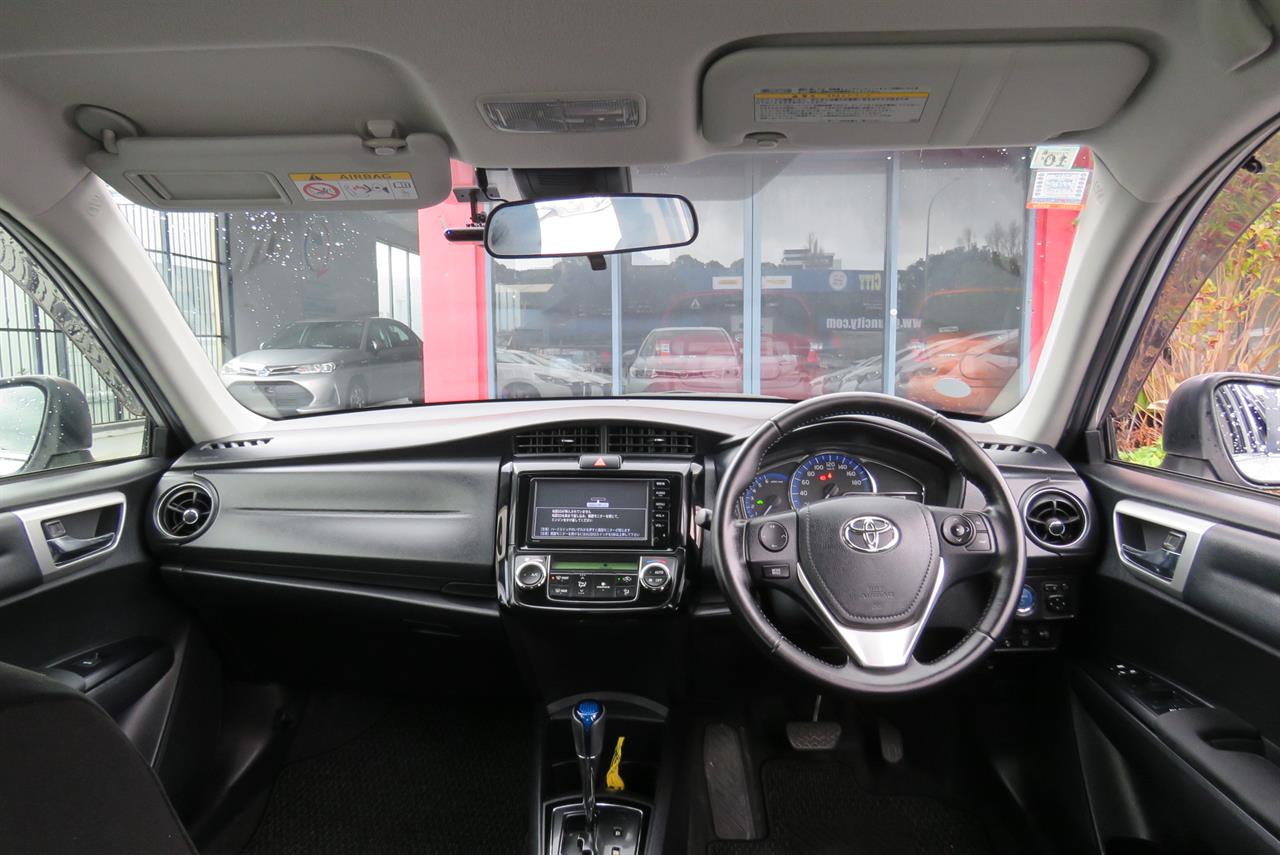2015 Toyota Corolla thumbnail