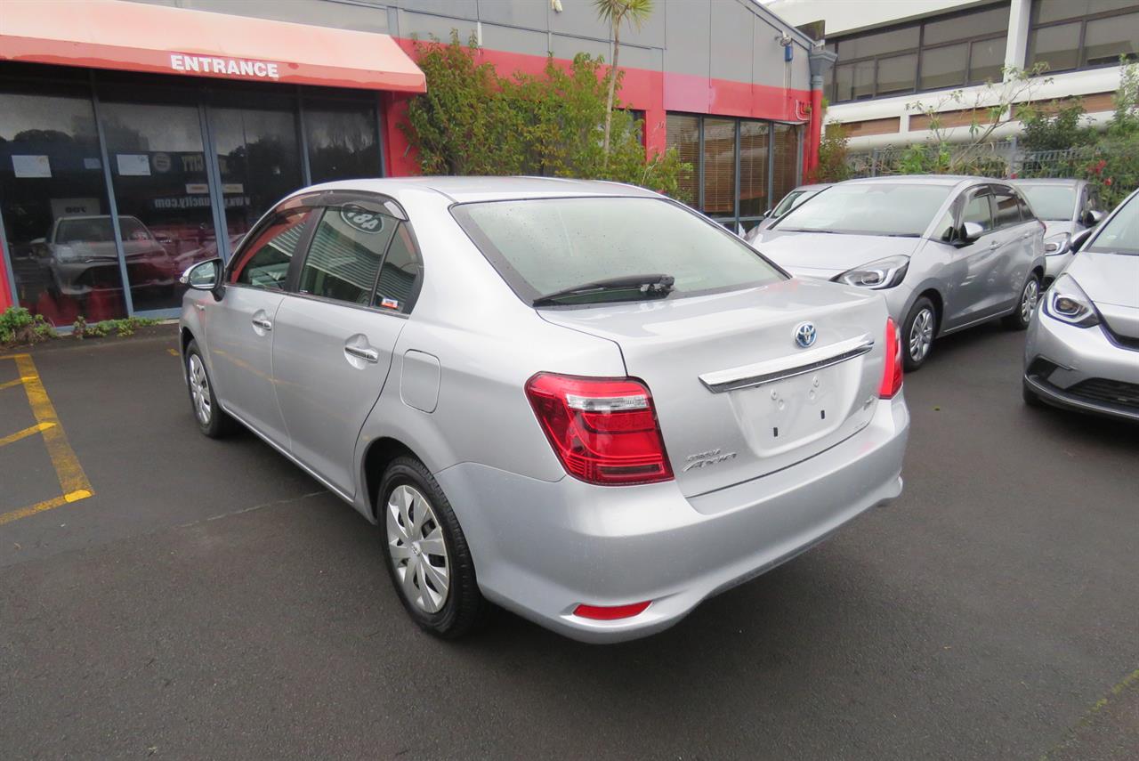 2015 Toyota Corolla thumbnail
