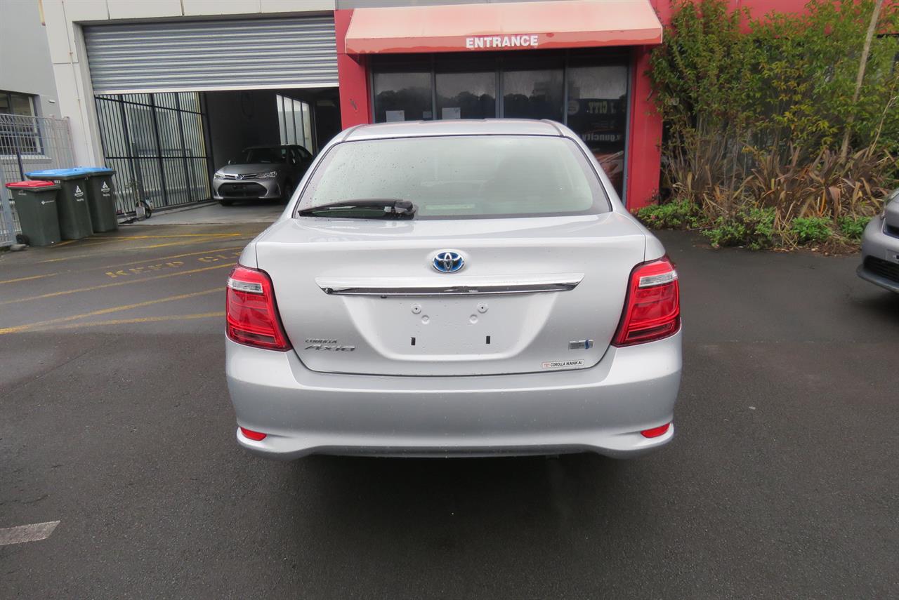 2015 Toyota Corolla thumbnail