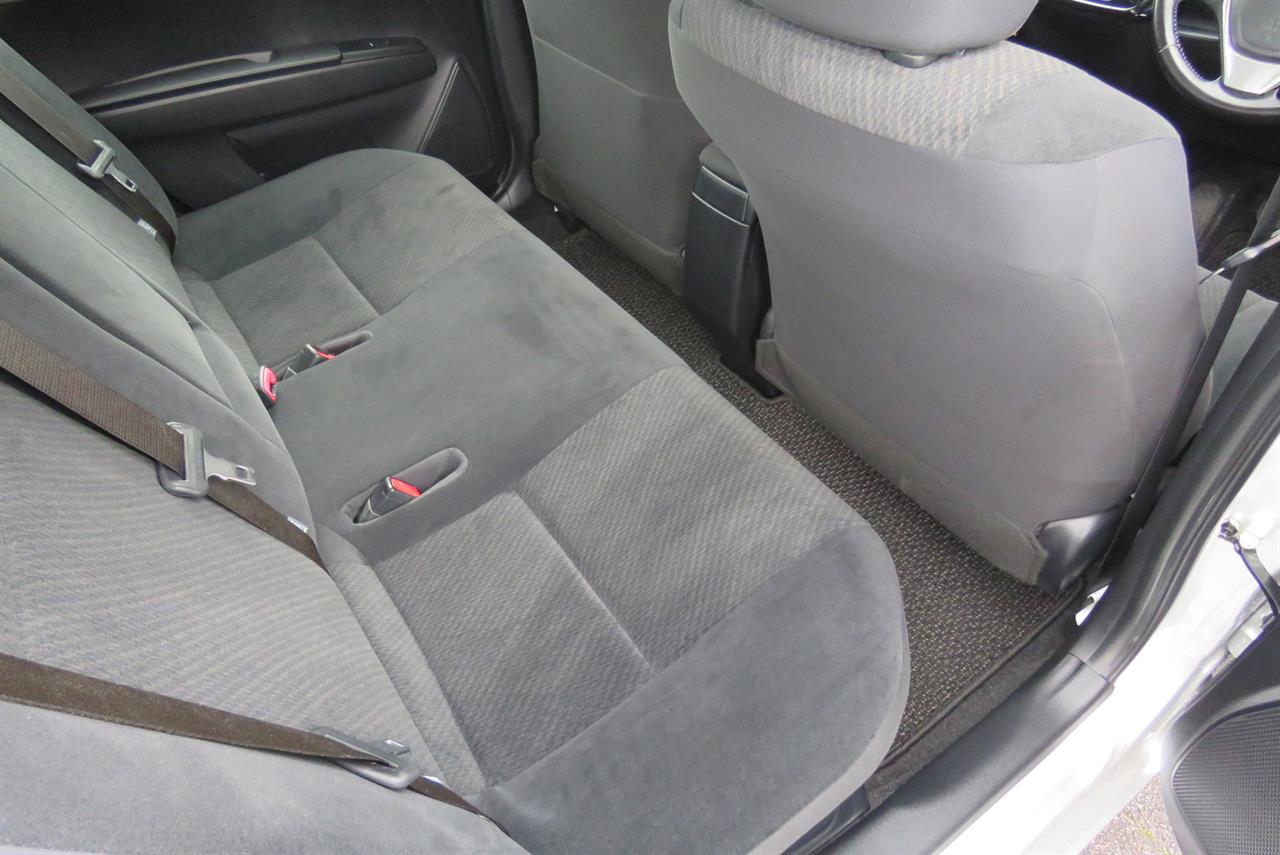 2015 Toyota Corolla thumbnail