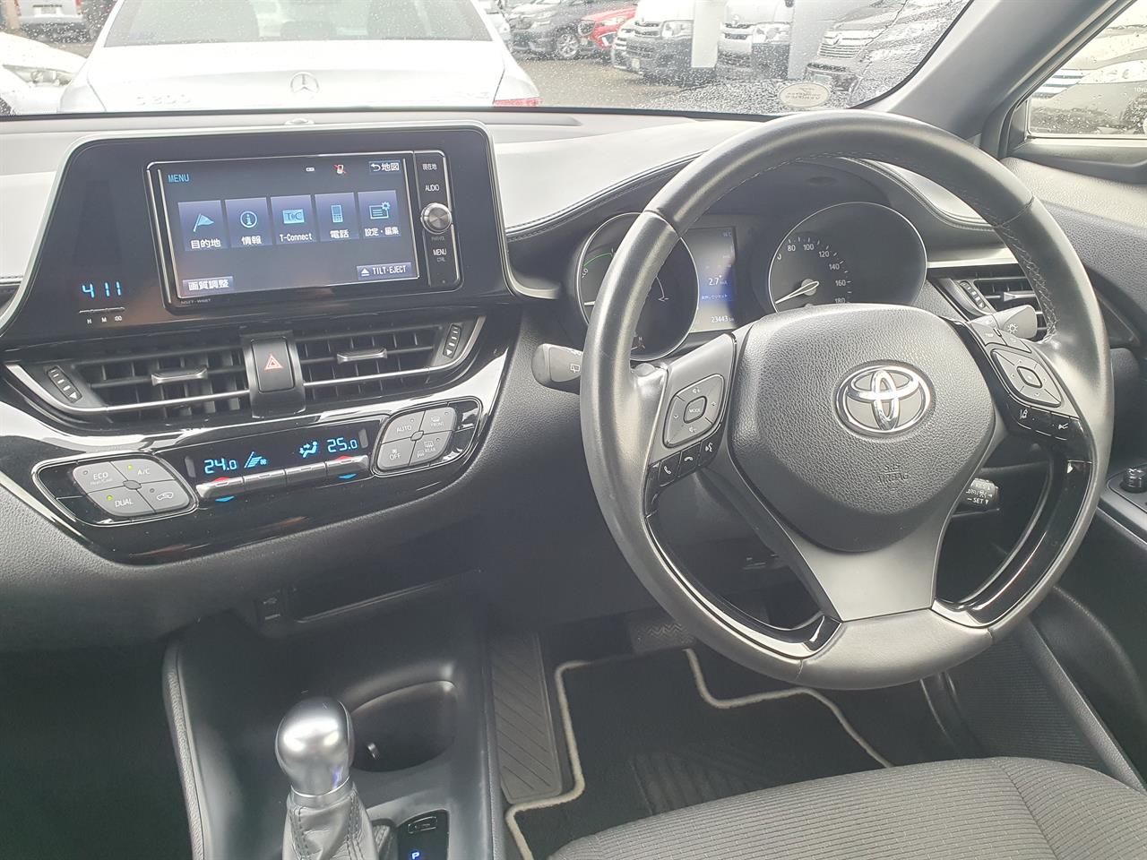 2018 Toyota C-HR thumbnail