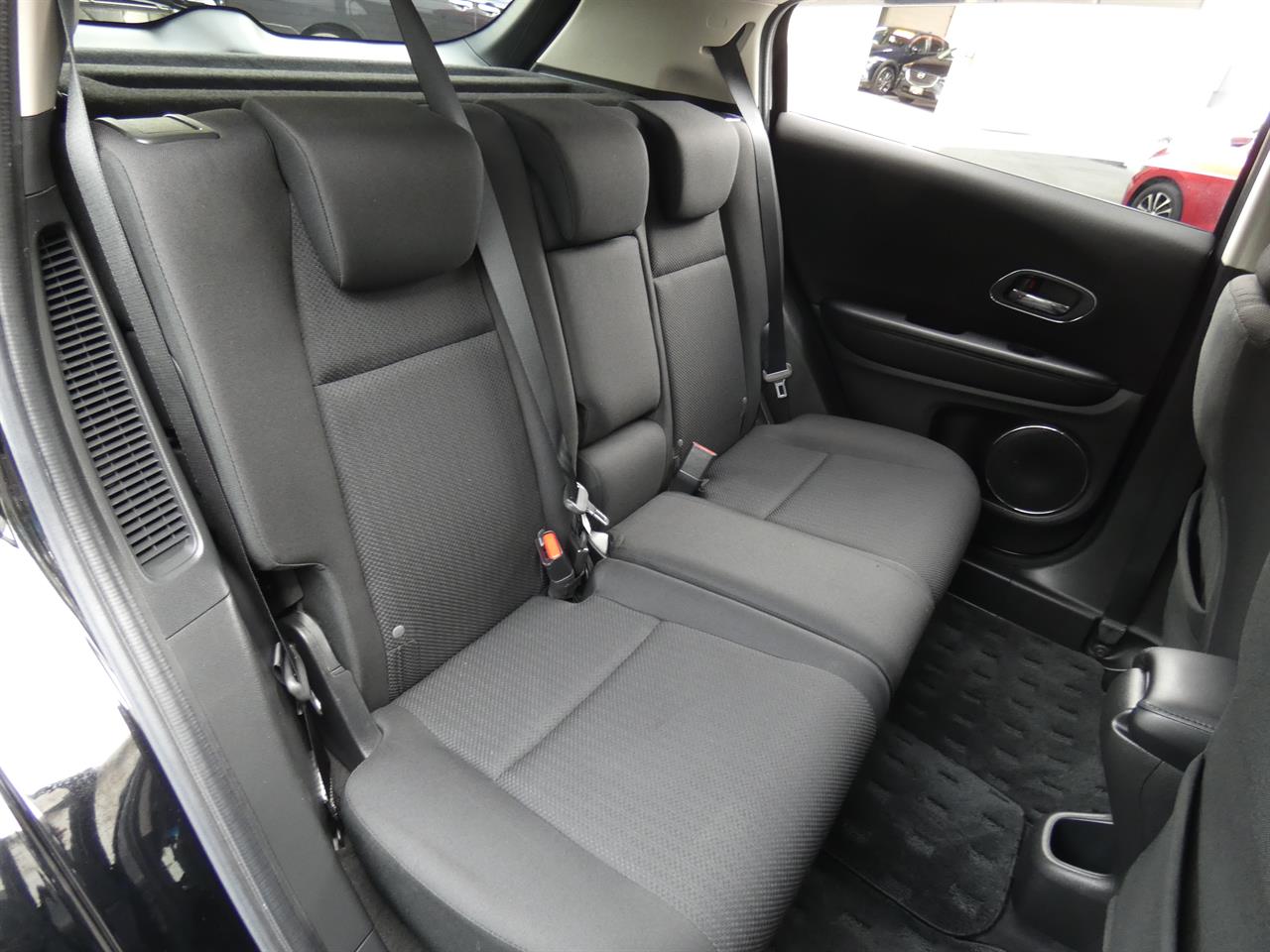 2017 Honda Vezel thumbnail