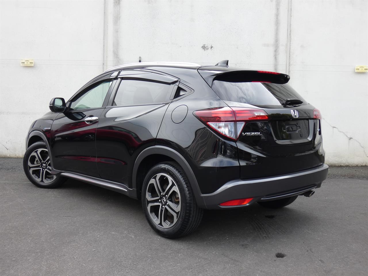 2017 Honda Vezel thumbnail
