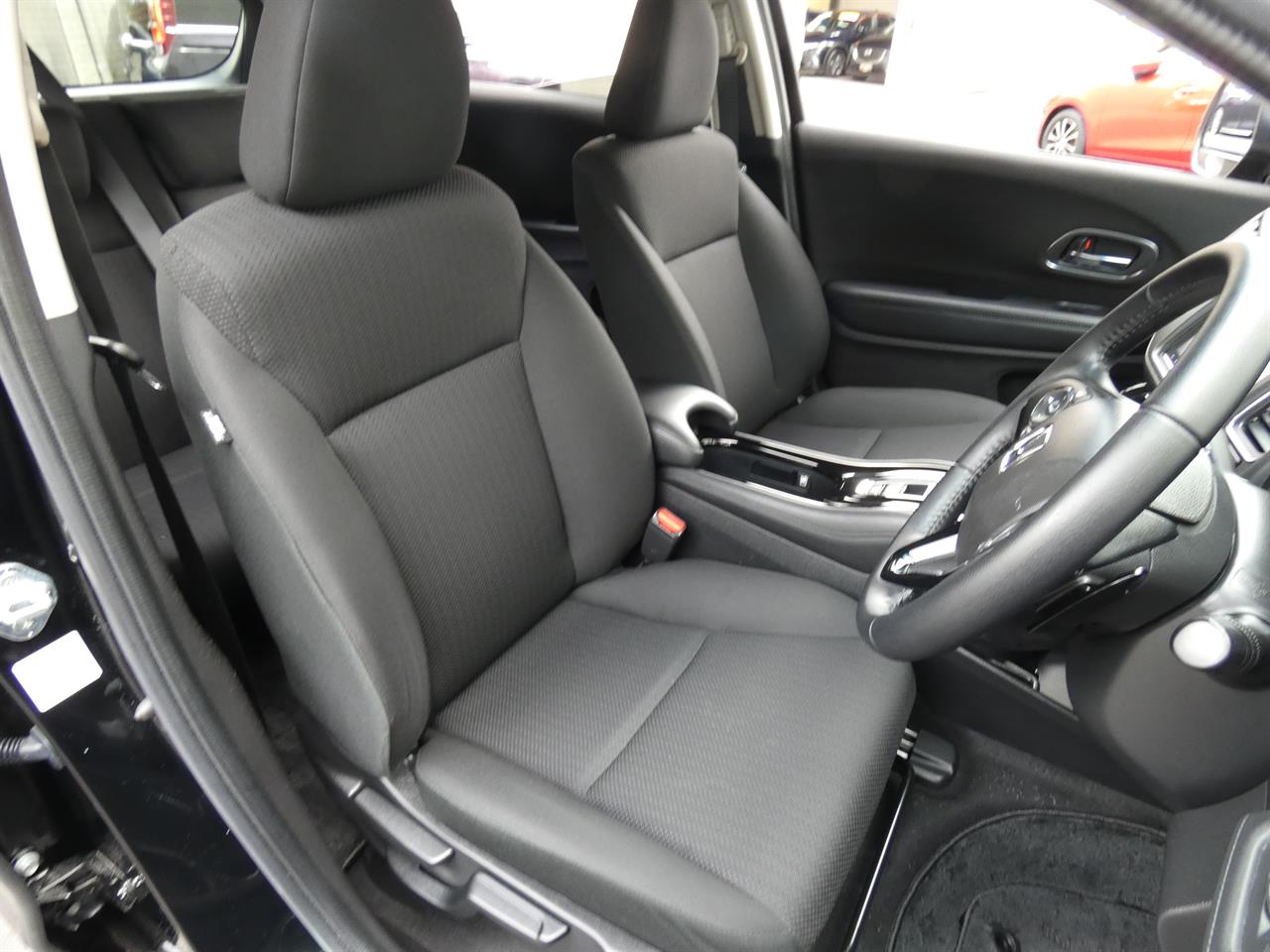 2017 Honda Vezel thumbnail
