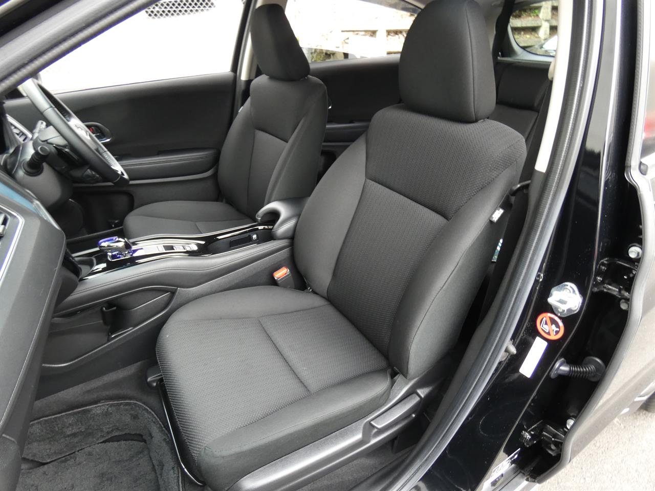 2017 Honda Vezel thumbnail