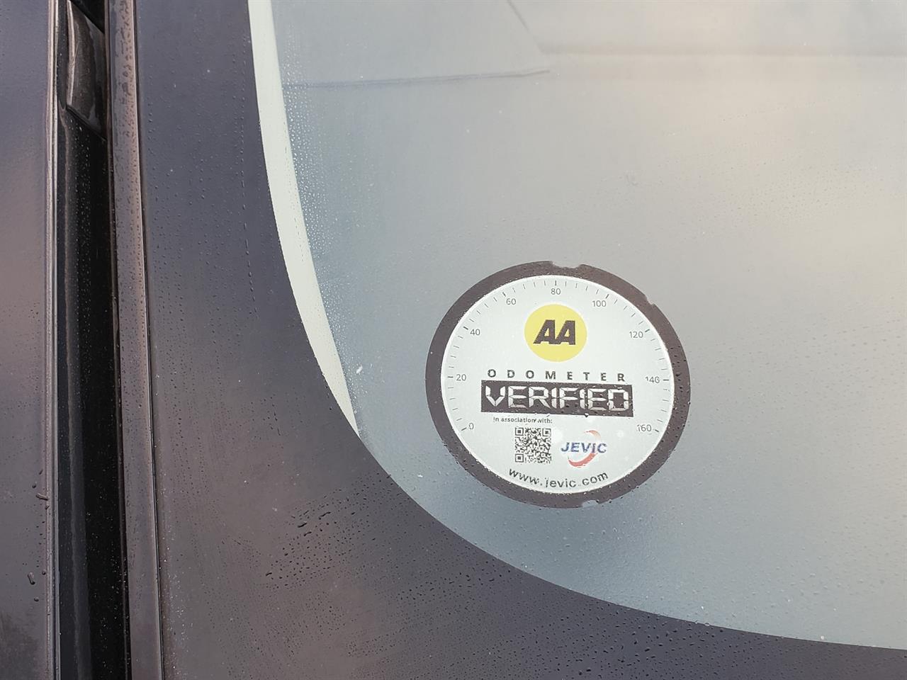 2014 Mitsubishi Delica thumbnail