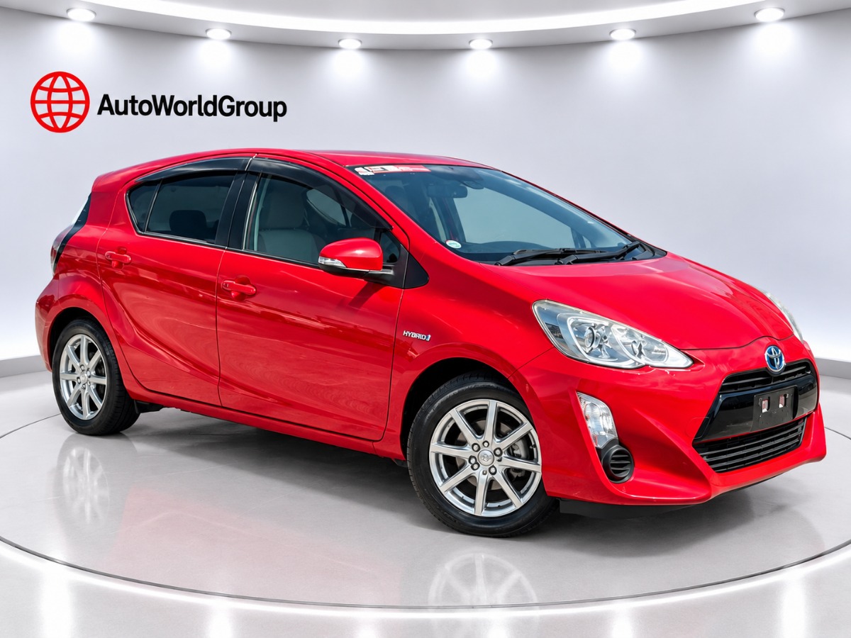 2016 Toyota Aqua thumbnail