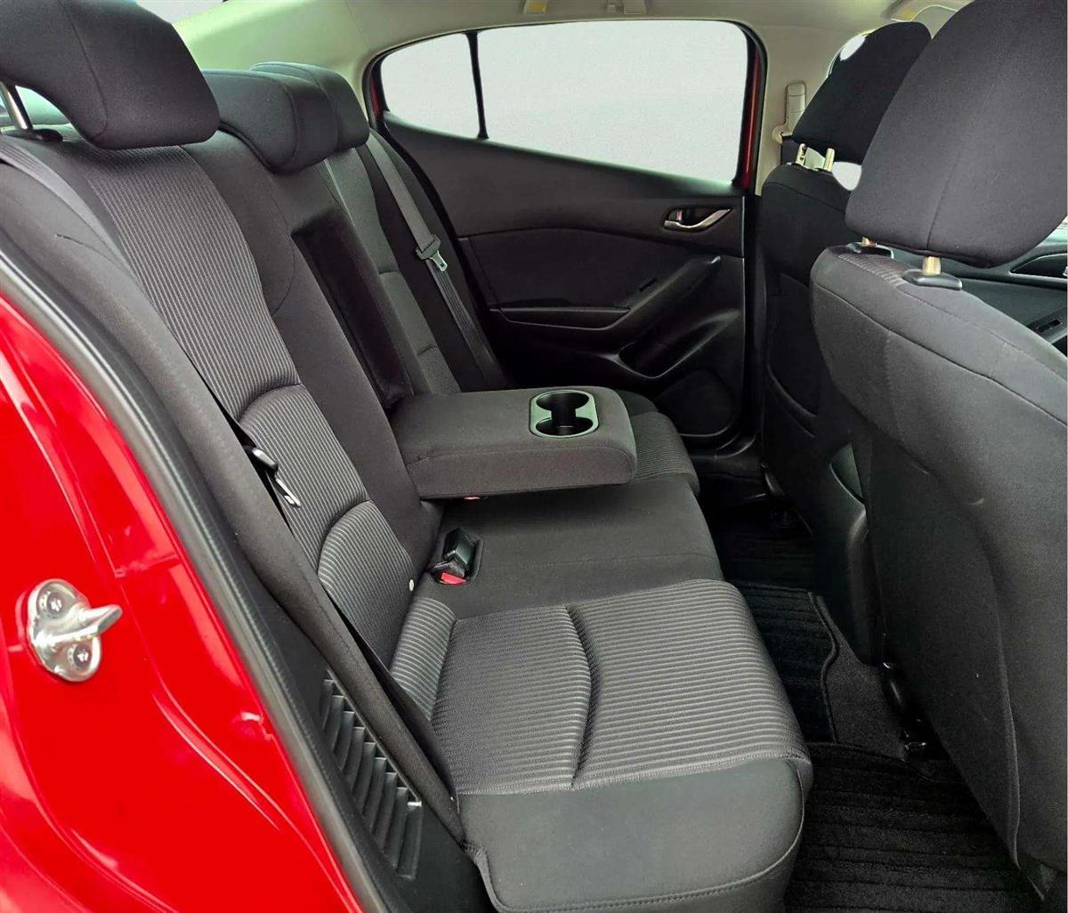 2014 Mazda Axela thumbnail