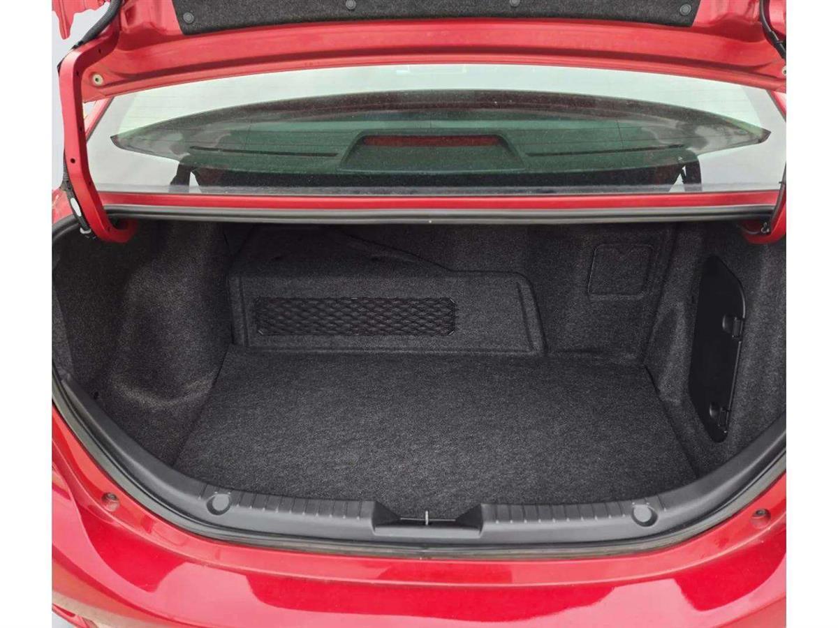 2014 Mazda Axela thumbnail