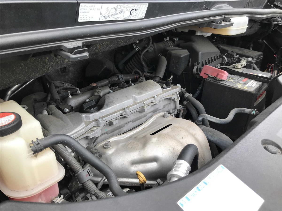 2016 Toyota Vellfire thumbnail