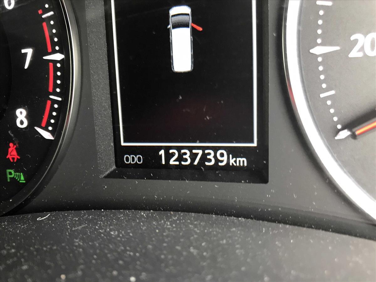 2016 Toyota Vellfire thumbnail