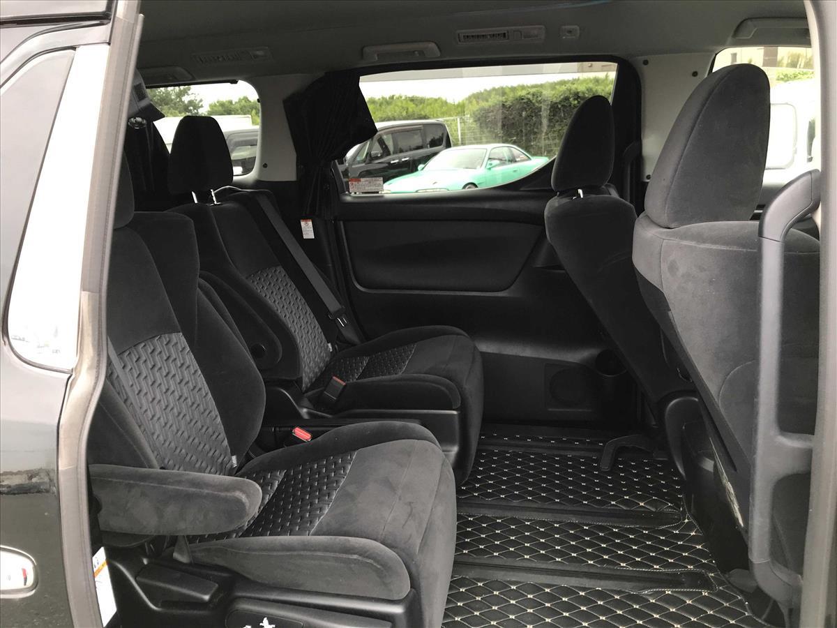 2016 Toyota Vellfire thumbnail