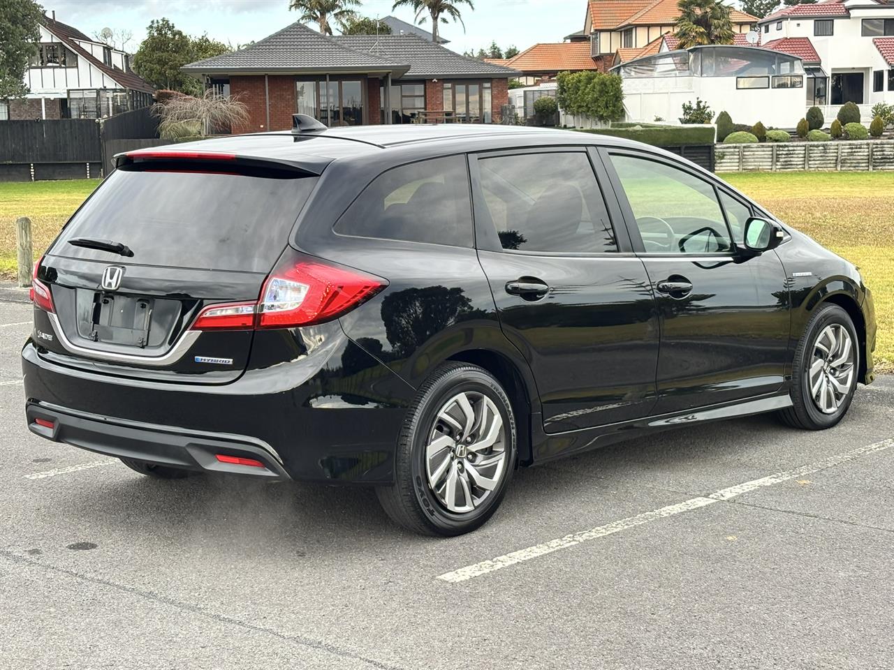 2016 Honda Jade thumbnail