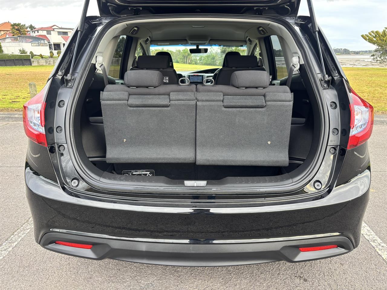 2016 Honda Jade thumbnail
