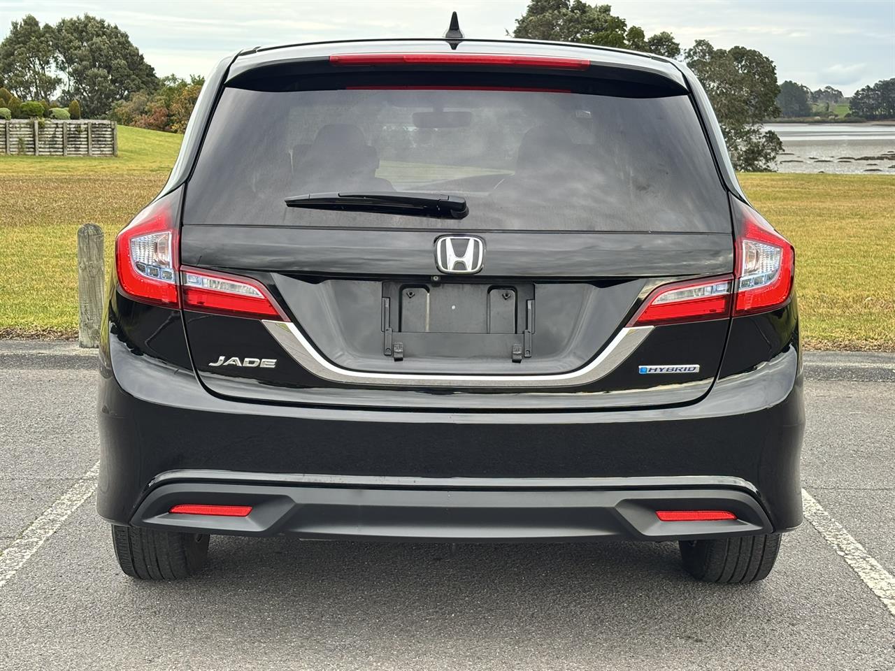 2016 Honda Jade thumbnail