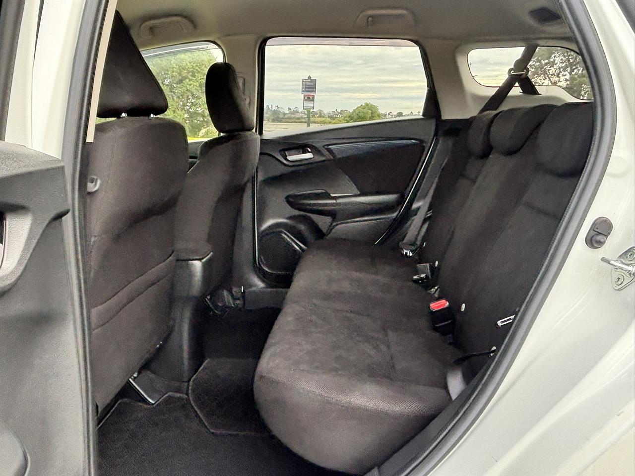 2018 Honda Fit thumbnail