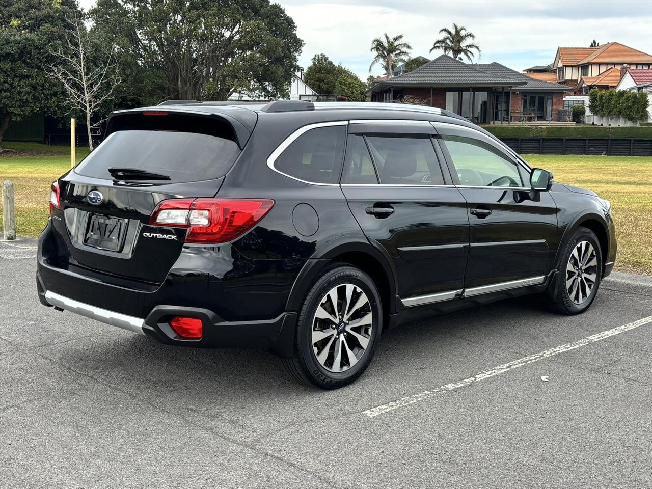 2015 Subaru Outback thumbnail
