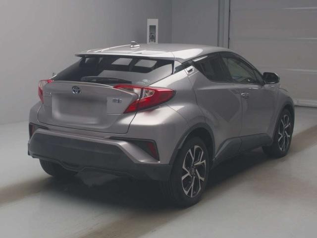 2017 Toyota C-Hr thumbnail