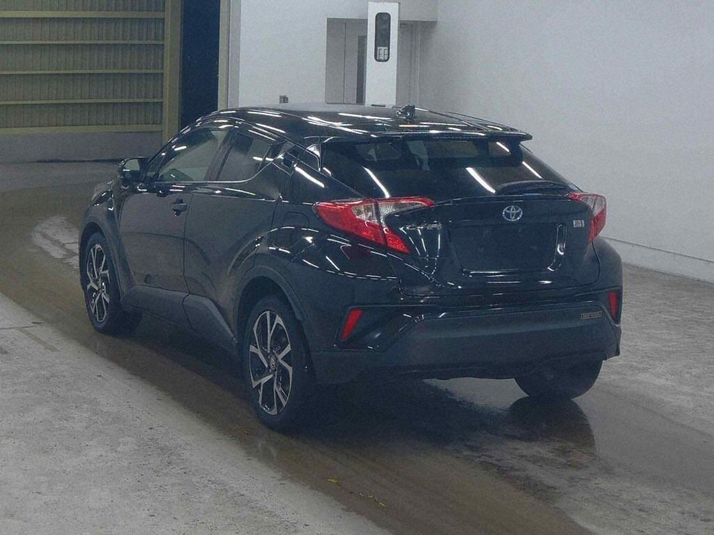 2017 Toyota C-Hr thumbnail