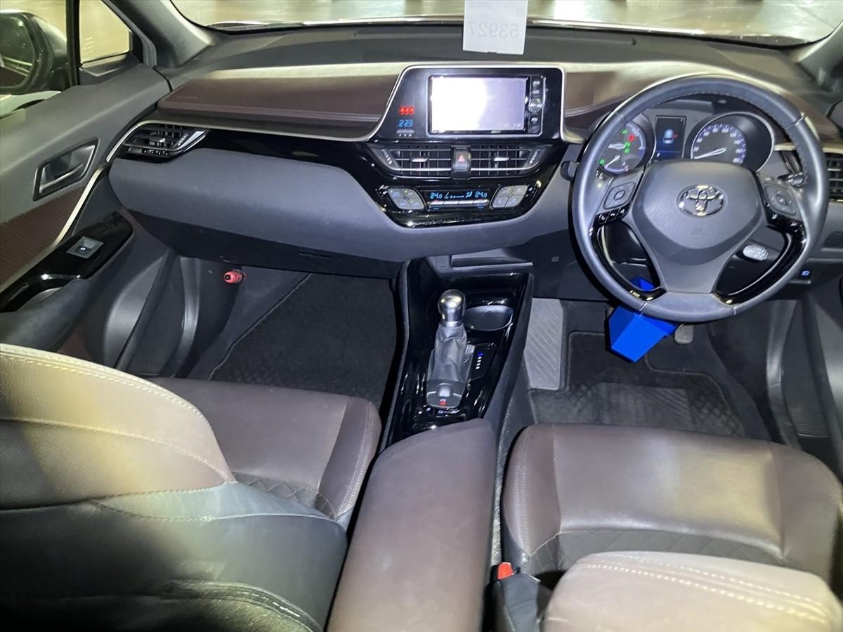 2017 Toyota C-Hr thumbnail