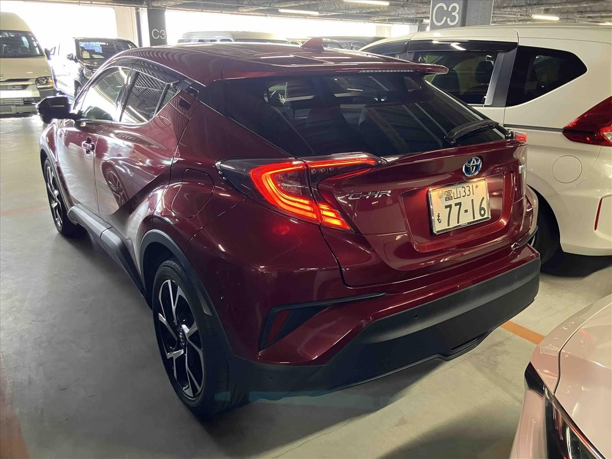 2017 Toyota C-Hr thumbnail