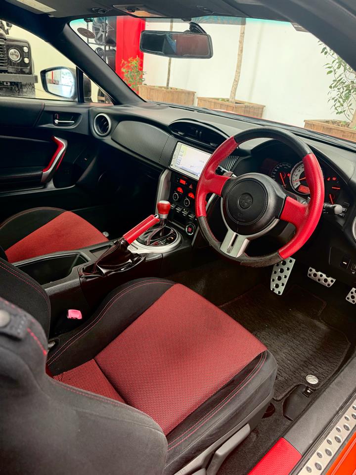 2014 Toyota 86 thumbnail