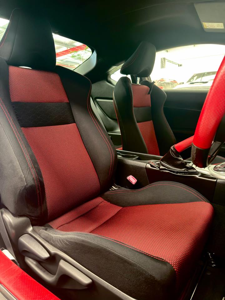 2014 Toyota 86 thumbnail