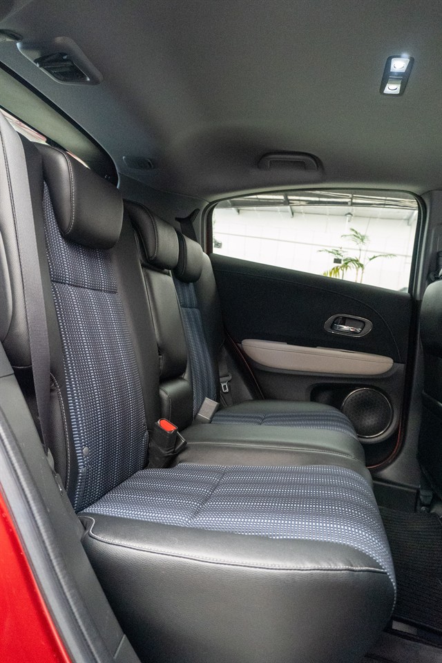 2015 Honda Vezel thumbnail
