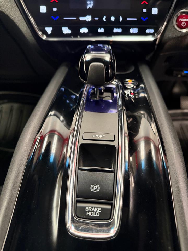 2015 Honda Vezel thumbnail