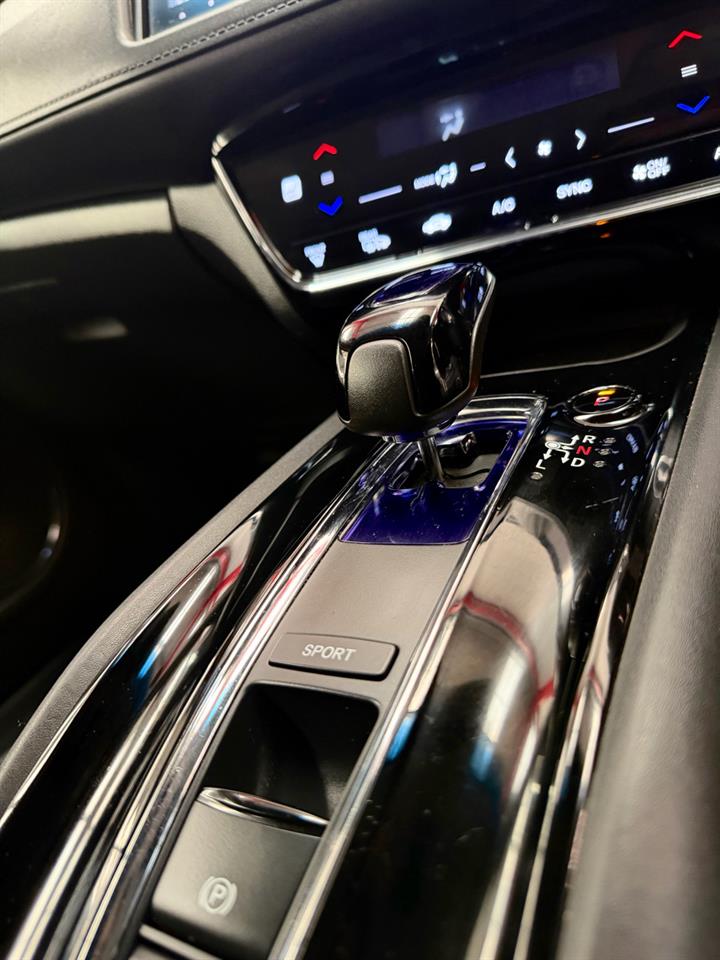2015 Honda Vezel thumbnail