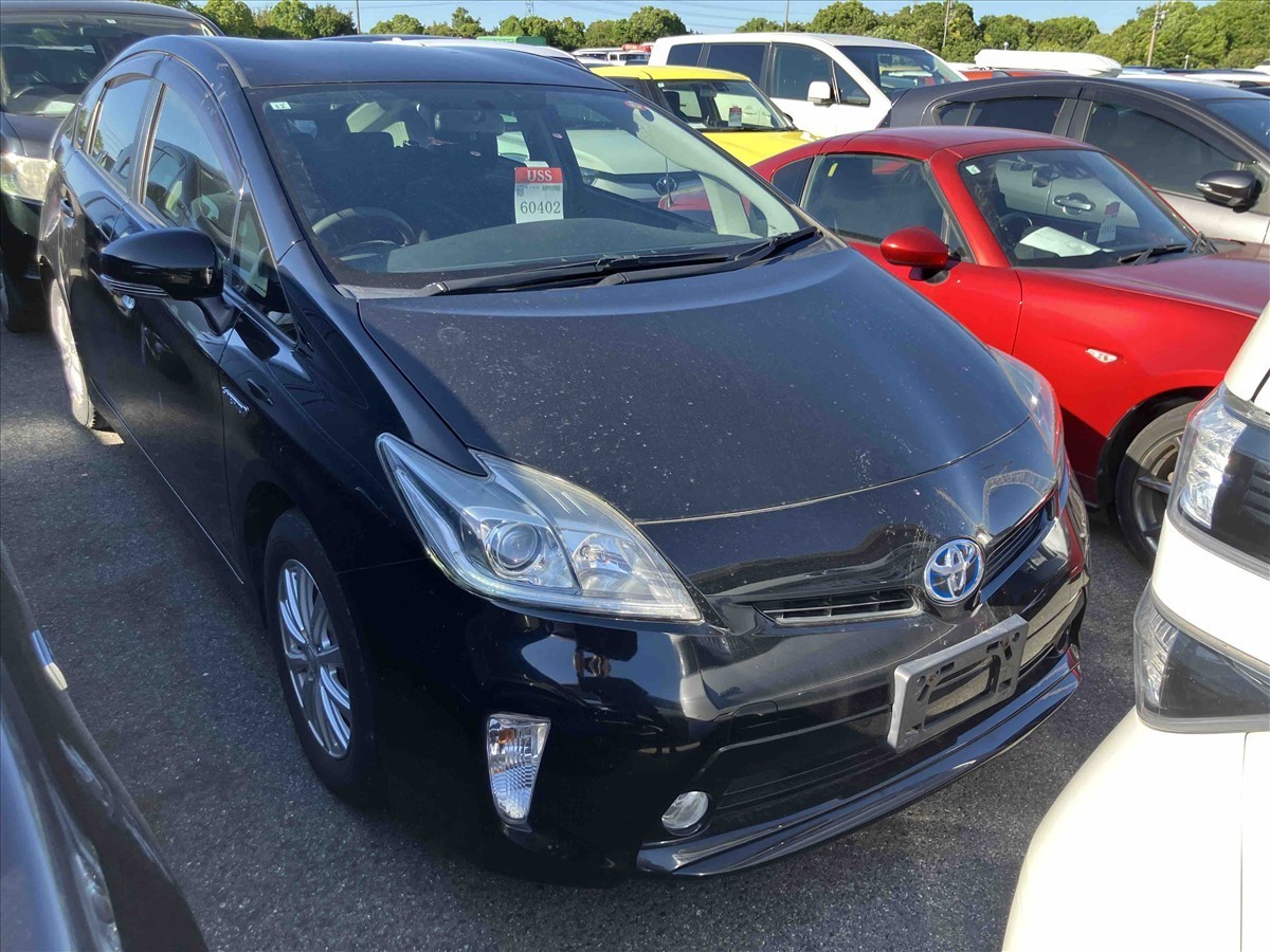 2013 Toyota Prius thumbnail