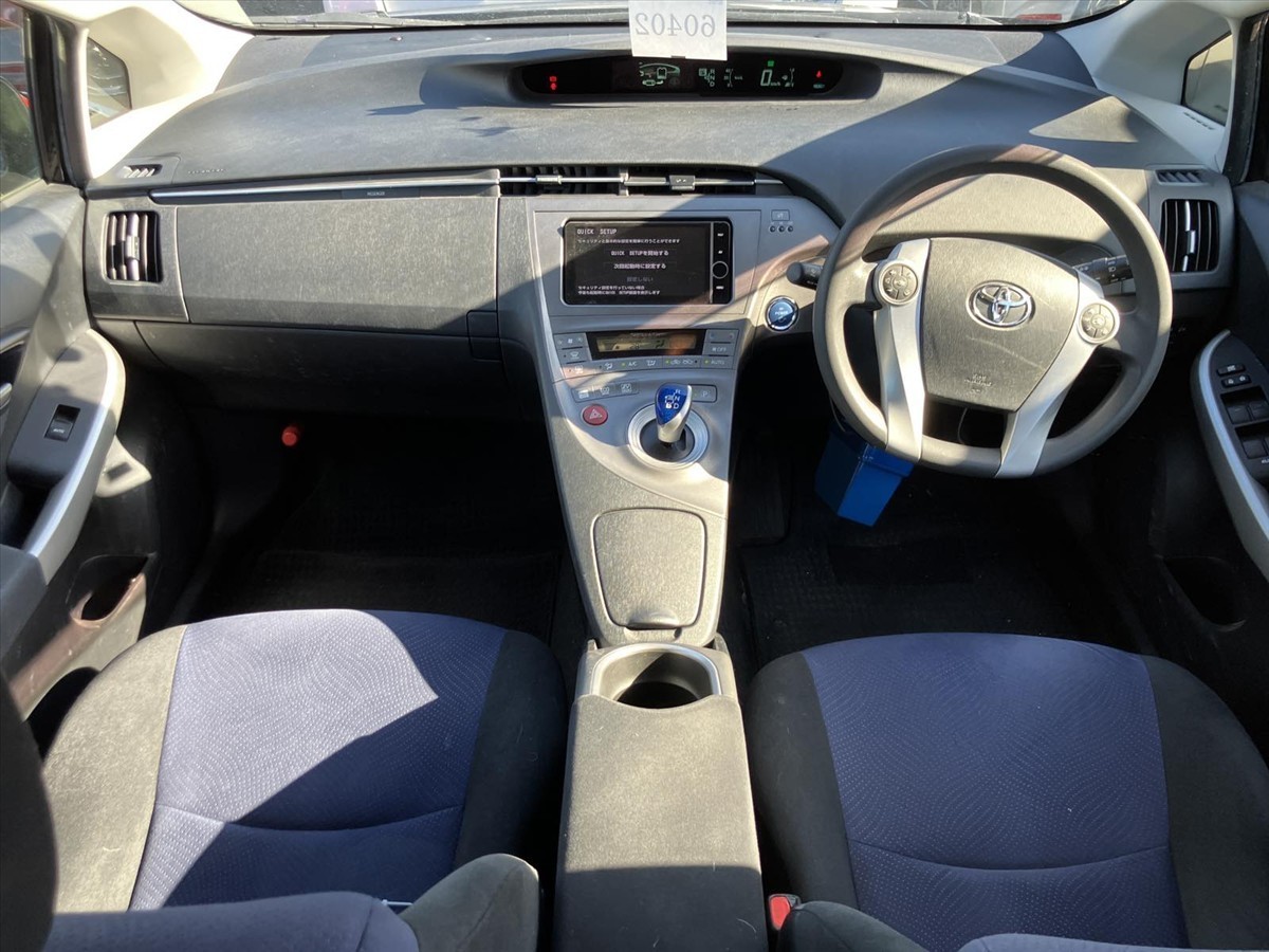 2013 Toyota Prius thumbnail